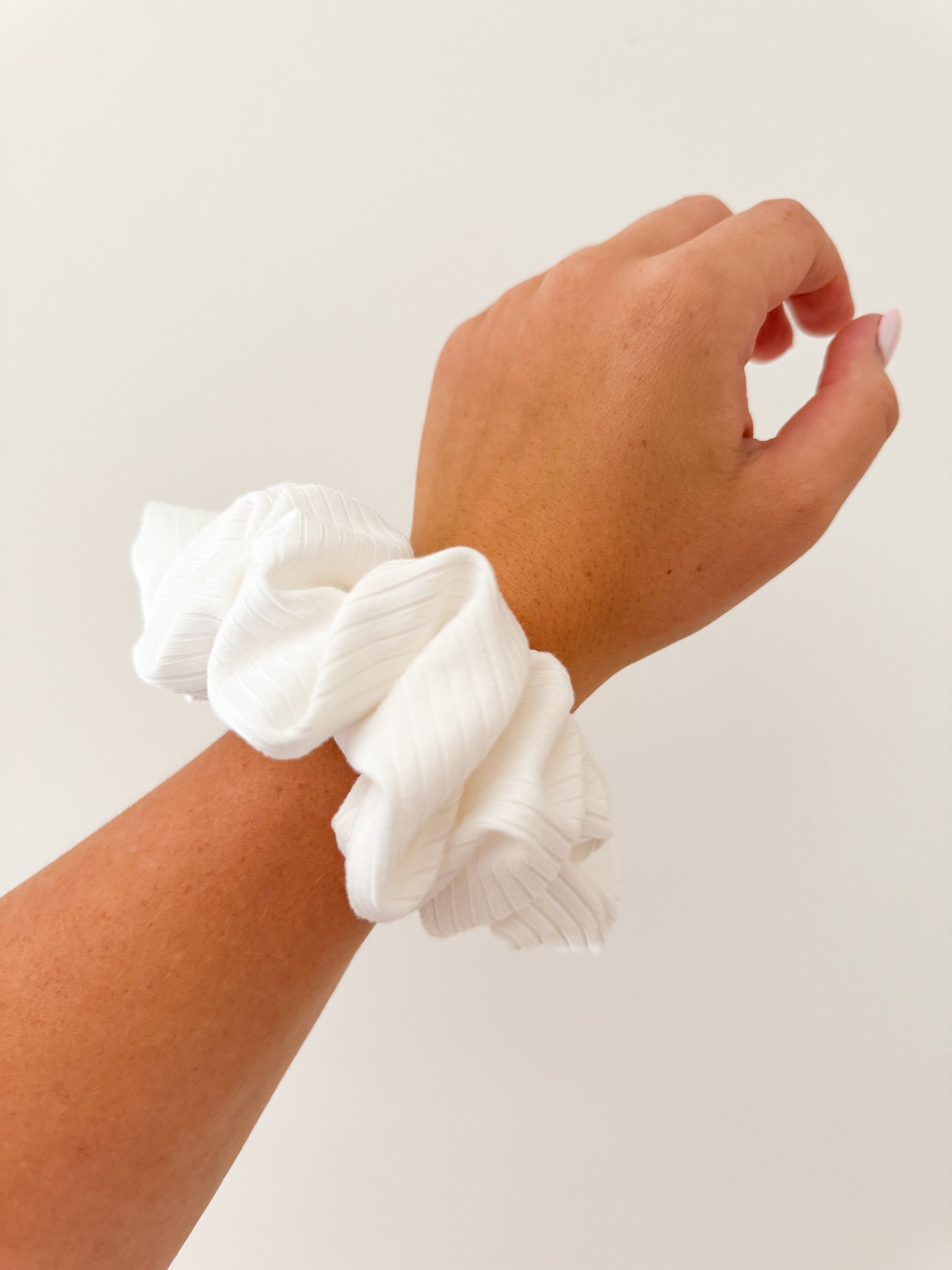 White Ribbed Scrunchie