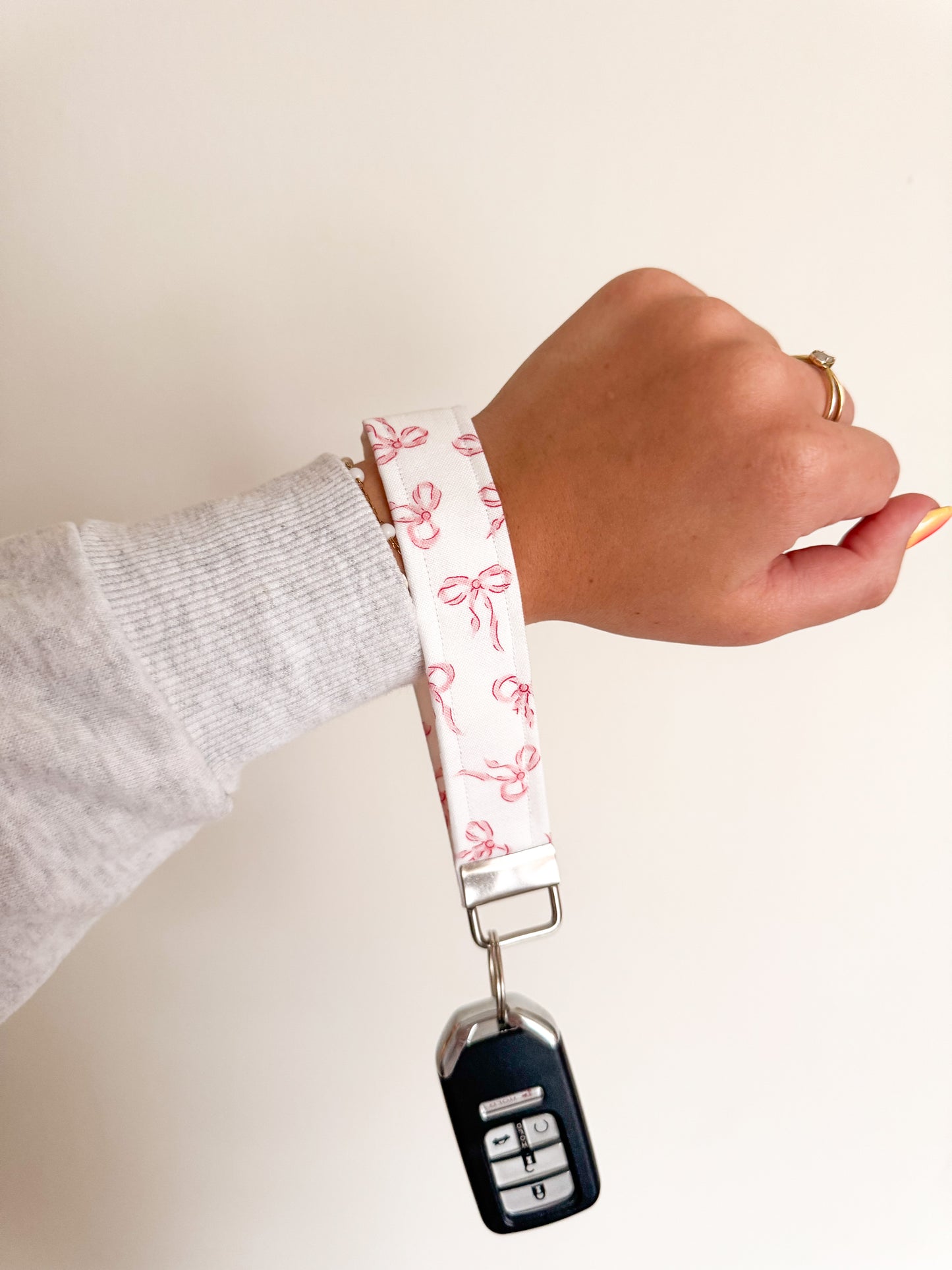 Sweet Bow Keychain
